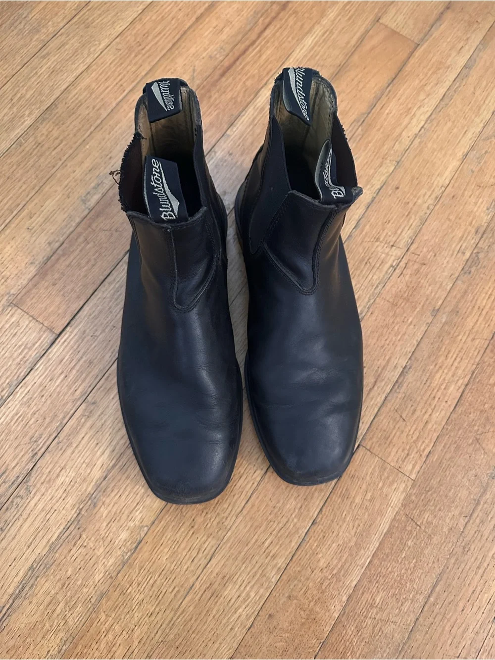 Blundstone Black Leather Chelsea Boots for Men